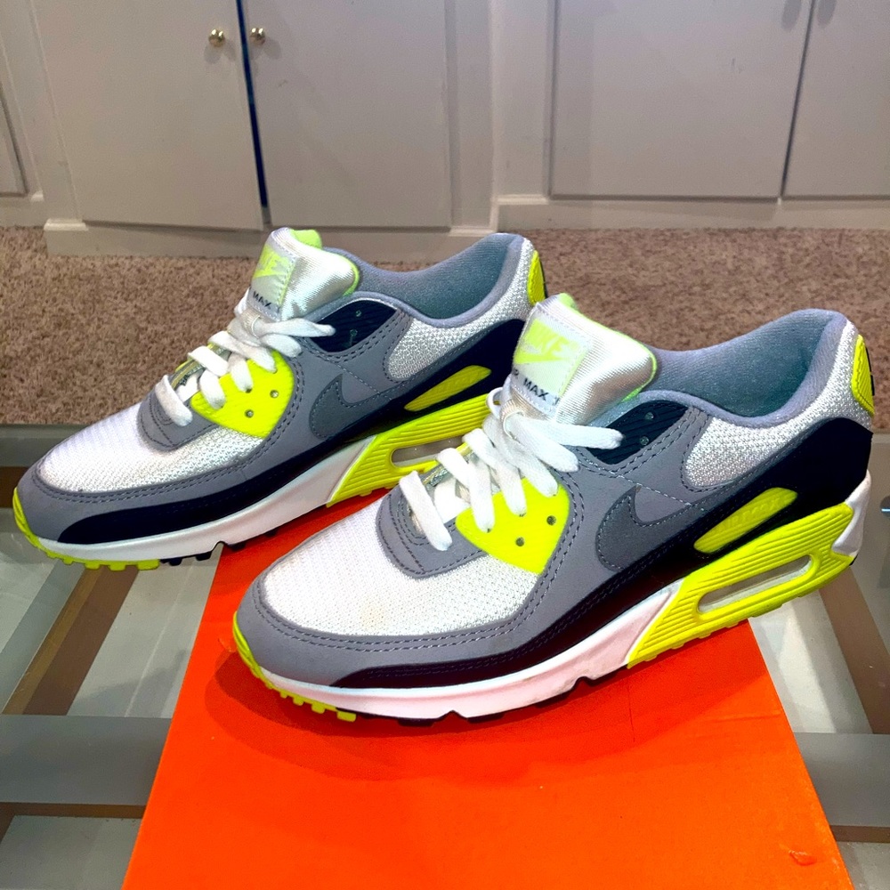 Nike Air Max 90 Women’s